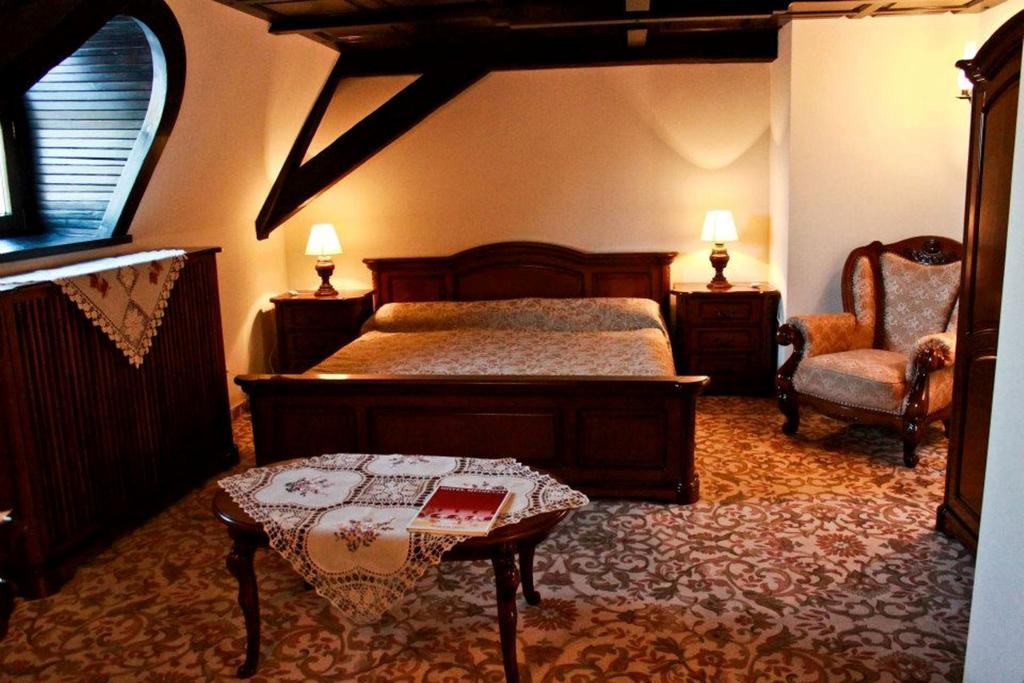 Hotel Medieval Alba Iulia Quarto foto