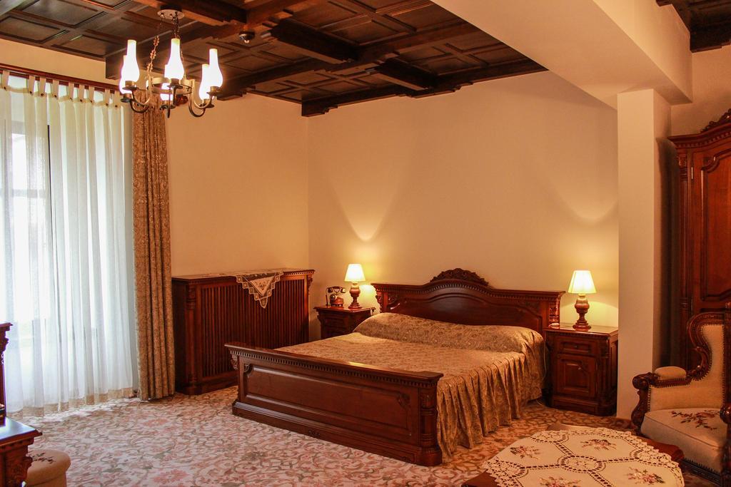 Hotel Medieval Alba Iulia Quarto foto