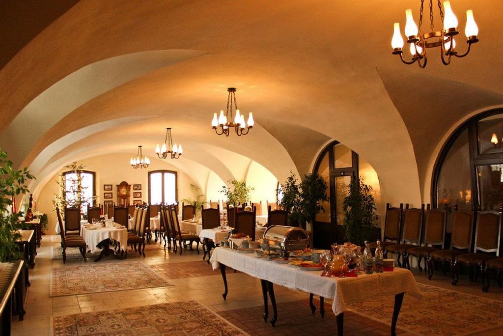 Hotel Medieval Alba Iulia Exterior foto